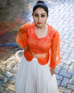 Nithya Das Instagram - Look back to learn how to look forward. 

Outfit @aatmabyamitha 
Ornaments @seeruscollections
Styling @anjalii___vinod

Clicks @neethuthomasphotography @sangeethmakeupartist
