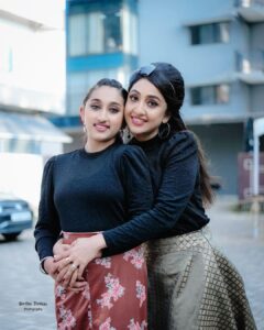Nithya Das Instagram - A daughter is one of the Most beautiful gifts This world has to give. 

Outfit @aatmabyamitha
Ornaments @seeruscollections
Styling @anjalii___vinod
H&M @sruthisai_official.