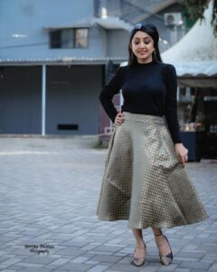 Nithya Das Instagram - A daughter is one of the Most beautiful gifts This world has to give. 

Outfit @aatmabyamitha
Ornaments @seeruscollections
Styling @anjalii___vinod
H&M @sruthisai_official.