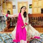 Nithya Ram Instagram - 💗 . . . . . 👗: @chakrabortymukta