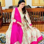 Nithya Ram Instagram - 💗 . . . . . 👗: @chakrabortymukta