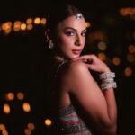 Nitibha Kaul Instagram - Happy Dhanteras ✨ Wearing @abhinavmishra_ Makeup @makeupaddict_jazz #Dhanteras #Diwali2023 #DiwaliOutfit #FestiveFit