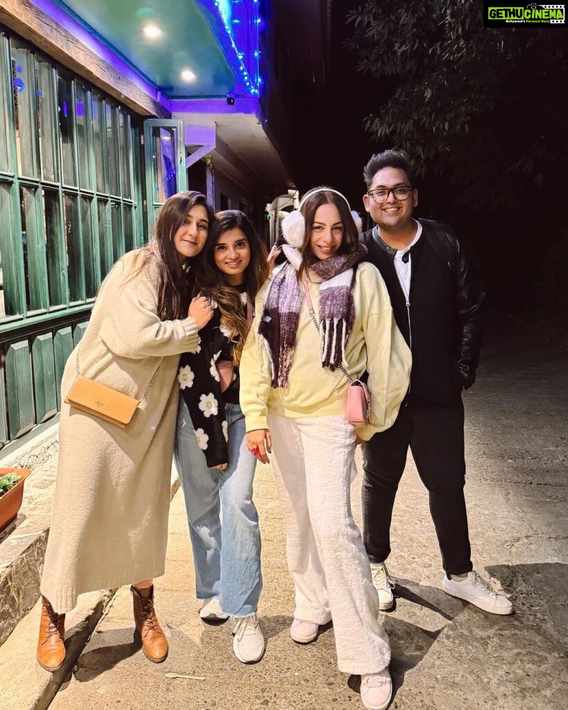 Nitibha Kaul Instagram - The cutest way to spend my birthday day, surrounded by friends, laughter, mountains, good food & sweater weather- couldn’t have asked for more 💛 The last slide is my favourite tho :p Mussoorie-Queen of Hills