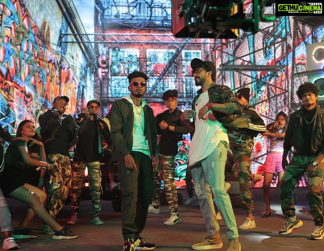 Nixen Instagram - BTS of OTHA THAMARAI❣️ with @themugenrao anna😍 . #1 . #albumsong #album #tamil #tamilsong #love #tamillovestatus #sidsriram #natpuforever #kollywood #natpethunai #hiphopmusic #hiphopadhifans #lovesongs #hiphoptamizhafans #harishkalyan #natputamilsong #aniruthravichander #singlelyf #aniruthfansclub #ispaderajavumidhayaraniyum #hiphobadhi #singlepasanga #natpethunaichallenge #thangamagan #natpuda #sandalwood #rajarani #song #natpunaennanutheriyuma Chennai, India