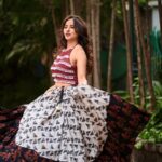 Niyati Fatnani Instagram - Main na Manugi... (easily)😝♥️🥻 Styled by: @styleitupbyaashna Shot by: @mirajverma_photography Outfit: @creativefashion_by_himani Hair & Makeup by: @celebsmakeupbysejal @makeoverbysejalthakkar #india #niyatifatnani #styleitupbyaashna