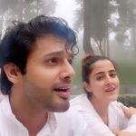 Nupur Sanon Instagram - Amidst nature .. birds chirping .. best vibe for an impromptu riyaaz with this talented guy @stebinben 🦚💛☺️