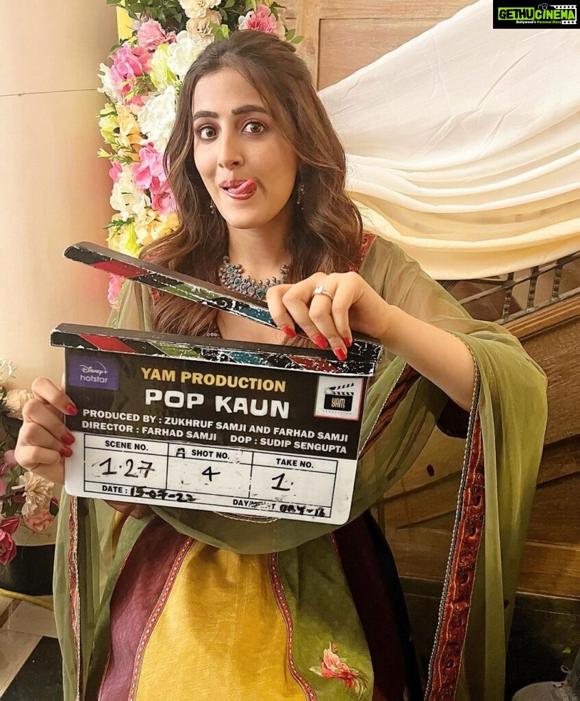 Nupur Sanon Instagram - So glad to have got my first on @disneyplushotstar So happy to see the dms,edits,memes and videos of people laughing so hard while watching #popkaun !! And so grateful for all the love PIHU is getting🙏🏻🫶 Thankful to the entire cast and crew for giving me the best energy and treatment any newcomer could’ve asked for! 😇❤️ 2023 is a special year and you’ll see a lot more of me:) Tab tak ke liye Popcorn khao aur Popkaun dekho🍿 #HASTERAHO