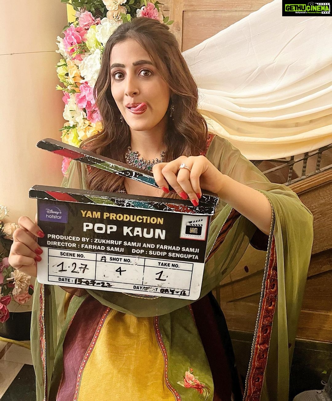 Nupur Sanon Instagram - So glad to have got my first on @disneyplushotstar So happy to see the dms,edits,memes and videos of people laughing so hard while watching #popkaun !! And so grateful for all the love PIHU is getting🙏🏻🫶 Thankful to the entire cast and crew for giving me the best energy and treatment any newcomer could’ve asked for! 😇❤️ 2023 is a special year and you’ll see a lot more of me:) Tab tak ke liye Popcorn khao aur Popkaun dekho🍿 #HASTERAHO