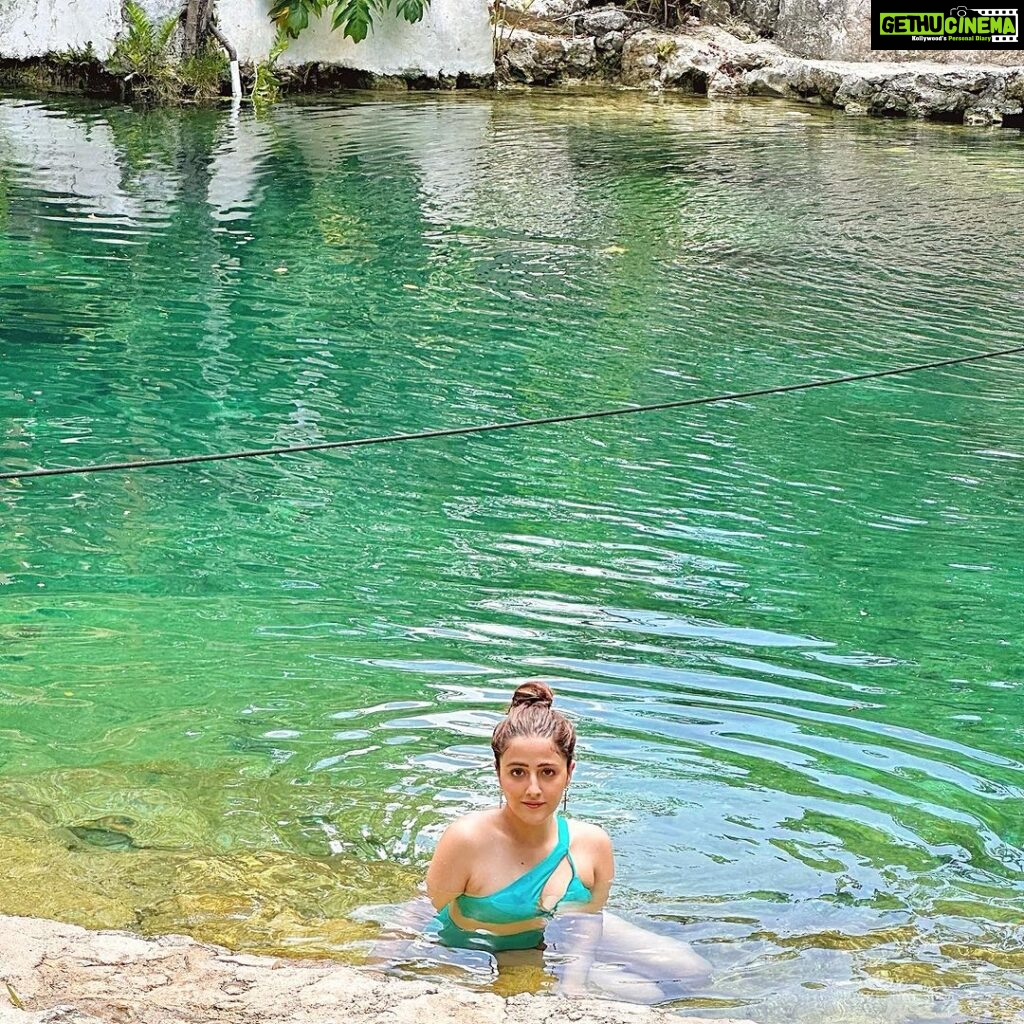Nupur Sanon Instagram - Leaving a piece of my heart in these beautiful Cenotes…tulum you are gorg! 🌊🌴🥹💙💚 Tulum,Mexico