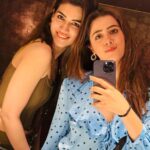 Nupur Sanon Instagram - |-| appy Birthday to the most beautiful human-the bestest sister-the loyalest best friend-I can keep HYPHEN-ing the nicest things to you ‘cause that’s who you are! Perfect! When I was growing up … I remember always have one question when I looked at you,my big sister- God, how is she so perfect? How can she be so beautiful, so loving , so kind , so responsible,so intelligent,so caring , so EVERYTHING all at once! You’ve set the bar so damn high for the kind of people I want around me Krits…and that has always easily protected me from the wrong people…because I knew what was Right , what felt right .. from the beginning.. and that right has always been YOU :) I love you 🫂 Here’s praying to god for sending happiness and the right kind of love in your life..your kind of love..the rare one ! ❤️ Keep flying high my 🦋 butterfly! To roaming the entire world together with my girl! To having the bestest emotional moments together! To sticking through all the ups and downs life throws at us! Forever🧿 You have my heart for life! 🤝🏻 @kritisanon