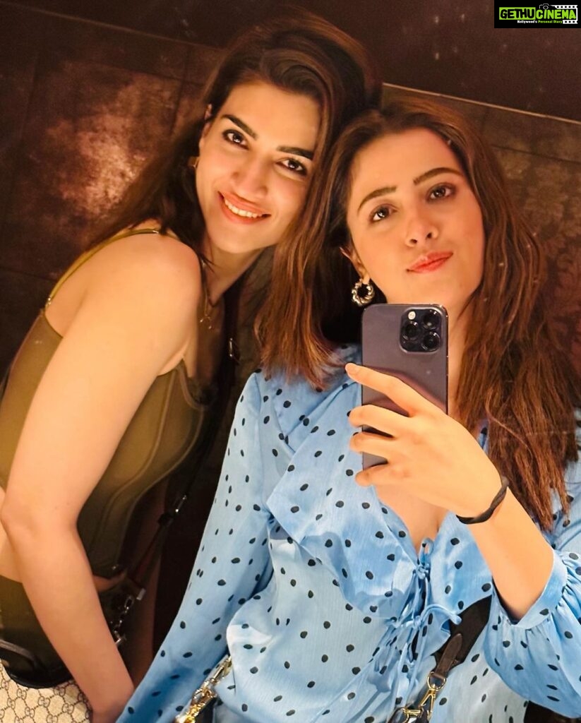 Nupur Sanon Instagram - |-| appy Birthday to the most beautiful human-the bestest sister-the loyalest best friend-I can keep HYPHEN-ing the nicest things to you ‘cause that’s who you are! Perfect! When I was growing up … I remember always have one question when I looked at you,my big sister- God, how is she so perfect? How can she be so beautiful, so loving , so kind , so responsible,so intelligent,so caring , so EVERYTHING all at once! You’ve set the bar so damn high for the kind of people I want around me Krits…and that has always easily protected me from the wrong people…because I knew what was Right , what felt right .. from the beginning.. and that right has always been YOU :) I love you 🫂 Here’s praying to god for sending happiness and the right kind of love in your life..your kind of love..the rare one ! ❤️ Keep flying high my 🦋 butterfly! To roaming the entire world together with my girl! To having the bestest emotional moments together! To sticking through all the ups and downs life throws at us! Forever🧿 You have my heart for life! 🤝🏻 @kritisanon
