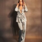 Nupur Sanon Instagram - While you run after gold, You’ll miss her ‘cause she’s The silver lining! 🪩❤️‍🔥;) • Jewellery- @karishma.joolry HMU- @kavyesharmaofficial @pinkeykashidonhair Styled by- @sukritigrover Style Team- @vanigupta.23 @simrankumar19 📸- @visualaffairs_va #aboutlastnight #forJio