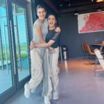 Nupur Sanon Instagram - And that was the BEFORE and AFTER! 😂 (Swipe🤭) We did it YAYYYY! 🪂✈️ Happy Siblings Day to my partner in crime forever!! 👭🏻 #SKYDIVING #BestFeeling #Freefallin #BucketList✔️