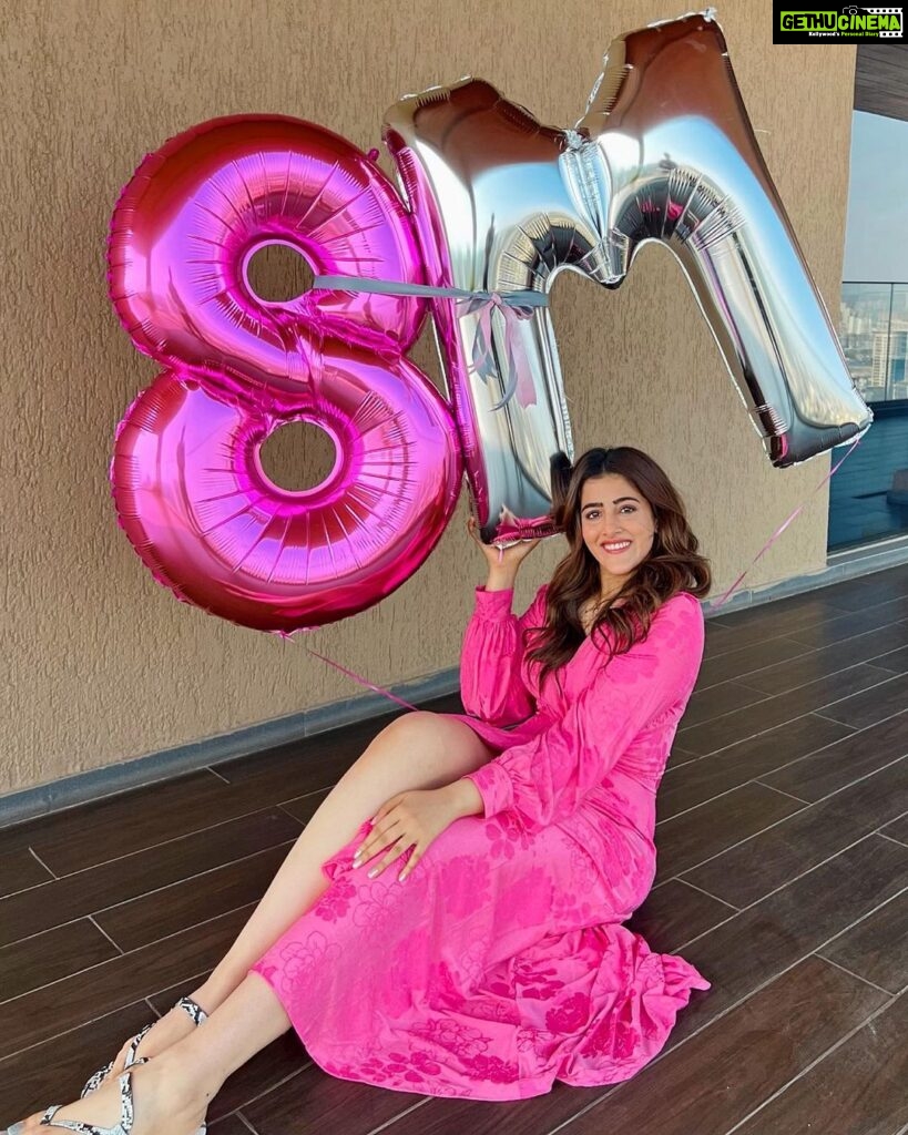 Nupur Sanon Instagram - And I came home to this sweet surprise a few days back! Got late in posting this pic but acha hi hai ‘cause aaj post karte karte .1 ka shagun bhi ho gaya!! 🤭😋🥹🫶 Thank you SO much for giving me so much love !! We are 8M now!! My insta fam! ❤️🙏🏻 I promise you this year is going to be so exciting for all of us! So much more to share with y’all! 🧿 PS : A BIG THANKYOU for letting me keep it ‘real’ and truly accepting my personality! 🫶 #NupsFam