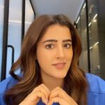 Nupur Sanon Instagram - So excited for WPL!! 🤩 Just 5 days to go guys!! 🏏 I’m full on supporting Mumbai Indians!! 💙 What about you? @wplt20 @mumbaiindians #TATAWPL #AaliRe #OneFamily #MumbaiIndians #Collab