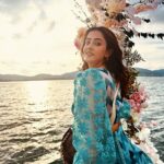 Nupur Sanon Instagram - Sundar jagah🫶🌸🥹