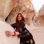 Nupur Sanon Instagram - She won’t make your demons disappear. She’d be fighting them by your side!🔥 • Outfit : @vipulshahbags 📸 : @arik_photoart @cappadocia_photoart