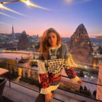 Nupur Sanon Instagram - Kinda gonna leave a piece of my heart in those fairy chimneys 🥹❤️🌌 Cappadocia
