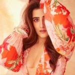 Nupur Sanon Instagram - Read my eyes. Listen to my silence. Understand my pauses. It ain’t simple. It’s an everyday challenge. That thing called ‘love’ 🤍 • Wearing @mandirawirkhq Stylist : @sukritigrover Makeup : @kavyesharmaofficial Hair : @pinkeykashidonhair Jewellery : @paromapopat @kushalsfashionjewellery