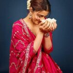 Nupur Sanon Instagram - There was something magical about this look!💕 swipe👀 #TigerNageswaraRao #Promotions #Day2 • Team Sara : Hmu - @makeupbydevanshii Styled by - @ashwin_ash1 & @hassankhan_3 Style team - @ahmedxmirza Outfit - @punitbalanaofficial @perniaspopupshop Jewellery- @shopriyaaofficial Shot by - @pranav.foto
