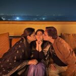 Nupur Sanon Instagram - A sweet simple birthday dinner with my two pillars of strength and love. It was a very different kind of birthday. The best birthday ever.❤️ You are my best friends. I love you guys and you both mean the world to me. 🧿 A big thank you for the warmest wishes that you all have sent.🙏🏻A big thank you to the sweetest edits and videos my cute loyalists have been tagging me on Instagram. :”) God has been the kindest to me❤️🧿☺️ • 📸: the best best friend @rochana.singal 🫂 #Birthday2022