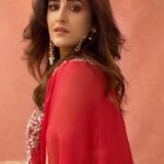 Nupur Sanon Instagram – One kaali bindi keeps the buri nazar awayyy! 🔥😎

•

Outfit- @mrunalinirao
Makeup @kavyesharmaofficial 
Hair – @aasifahmedofficial 
Jewellery- @anayah_jewellery  @sonisapphire @urbanthesaurus_jewellery
Styled by- @sukritigrover 
Styling Team- @vanigupta.23
@stylebynehan @niddhii_jain