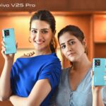 Nupur Sanon Instagram - Meet the #magical new #vivoV25Pro that complements the magical bond I share with @kritisanon 🫶💙 Designed to #DelightEveryMoment by @vivo_india #vivoV25Pro #MagicalPhone #DelightEveryMoment