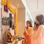 Nupur Sanon Instagram - Happy Ganesh Chaturthi 🙏🏻✨🌼 Ganpati Bappa Morya !! ❤️ Sending warm wishes to everyone.🫶