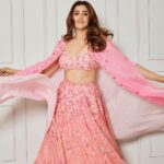 Nupur Sanon Instagram – Florals and Pinks💗💜🤍💗💜🤍
#lastnight #diwali2022
•
Wearing @nachiketbarve 🌺
Hairstylist @hairbytabassum
Jewellery @karishma.joolry @blingsutra
Styled by @sukritigrover
Styling team @vanigupta.23 @stylebynehan @niddhii_jain
Shot by @mohitvaru