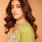 Nupur Sanon Instagram – उड़ती हैं इबादत की खुशबुऐं क्यूँ तेरे इश्क़ से ?..🌸