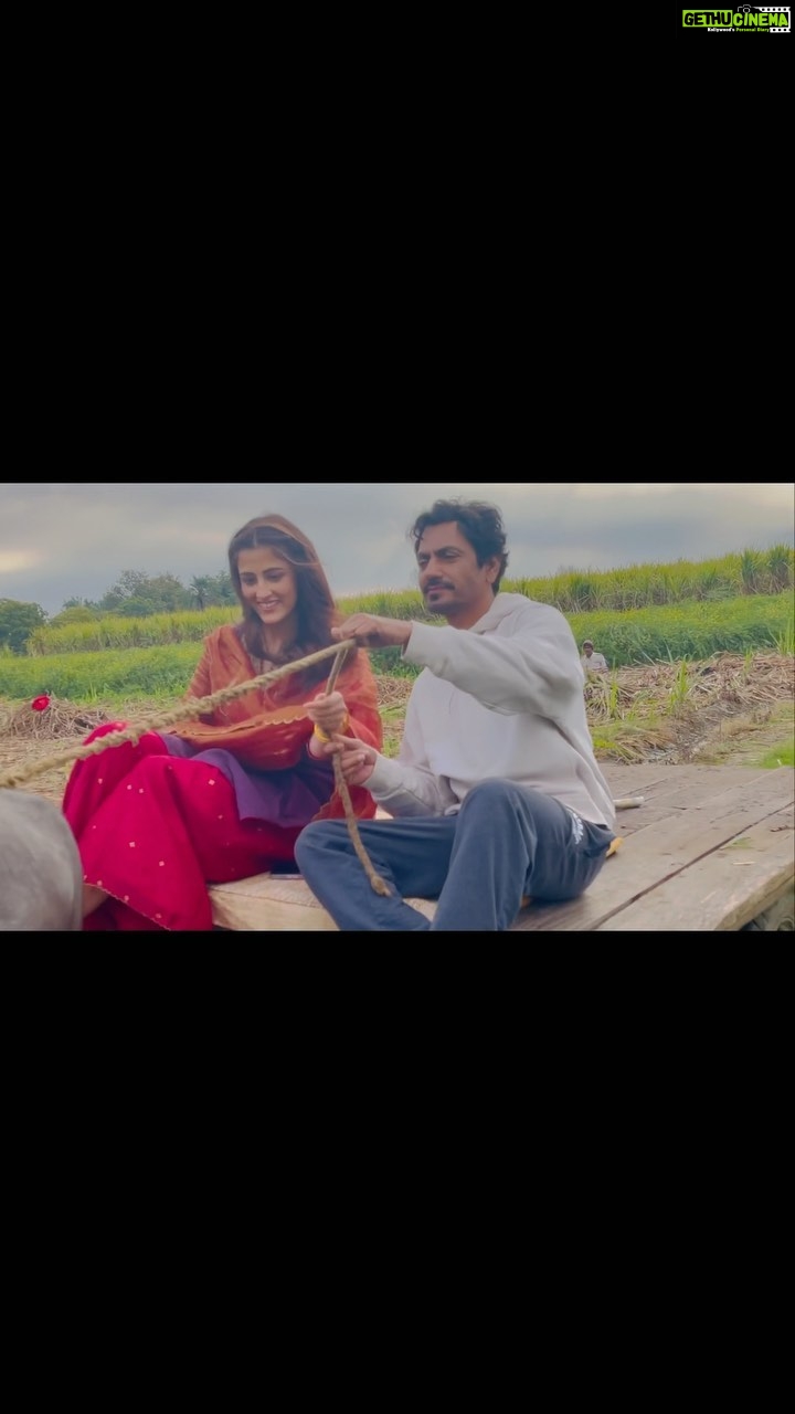 Nupur Sanon Instagram - And that’s how our off day looks like … The beauty of this place …the simplicity of the people living here and the warmest company of @nawazuddin._siddiqui ☺️🌝