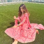 Nupur Sanon Instagram – पटाखा bann ne ki taiyaariyaan shuru ki jaayein !! 🔥👻🥰👻🔥
#HappyDiwali🪔