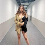 Nupur Sanon Instagram – Want 💯% of your attention Or 👋🏻 

•
•

Wearing @label_bella_d 🔥
Styled by @sukritigrover 💕
Assisted by @vasudhaguptaa Coca-Cola Arena
