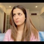 Nupur Sanon Instagram - Here’s how I add that ‘WOAH’ feeling to a regular day at home!🌸 By spending some #MeTimeForPositiVEETy 💁🏻‍♀️✨ You too can join me! Just spend some #MeTimeForPositiVEETy in your own unique way and tag me and @veetindia in your experience! ☺️😍