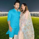 Nupur Sanon Instagram – I hope you all spent your Diwali around light,positivity and some great energies just like I did💛🌸❤️🌸💛 

Sending prayers,love,hope & light your way!🧿😇

@stebinben hi goof🐰

#happydiwali🪔 Home! :)