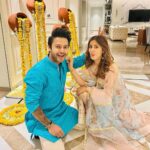 Nupur Sanon Instagram – I hope you all spent your Diwali around light,positivity and some great energies just like I did💛🌸❤️🌸💛 

Sending prayers,love,hope & light your way!🧿😇

@stebinben hi goof🐰

#happydiwali🪔 Home! :)