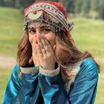 Nupur Sanon Instagram - Aaye ho kis bagiya se tum m m m? 👧🏻 Gulmarg, Kashmir