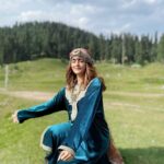 Nupur Sanon Instagram – सच कहते हैं … जन्नत है ! 🌹 Gulmarg, Kashmir