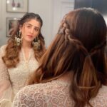 Nupur Sanon Instagram - Queen of WISPS 👱🏻‍♀️ 👑 🌹 • Wearing @ridhimabhasinofficial Styled by : @sukritigrover 🌼