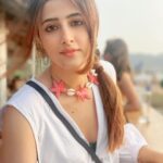 Nupur Sanon Instagram - My hair gets tangled & messy easily.🌊 My heart...NOPE ♾🤍