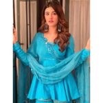 Nupur Sanon Instagram - A few more ... I couldn’t choose यार !! 😛☺️💙💙🌸 • Wearing @sukritiandaakritiofficial #diwali2020