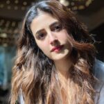 Nupur Sanon Instagram - Look at you look at me ⚠️