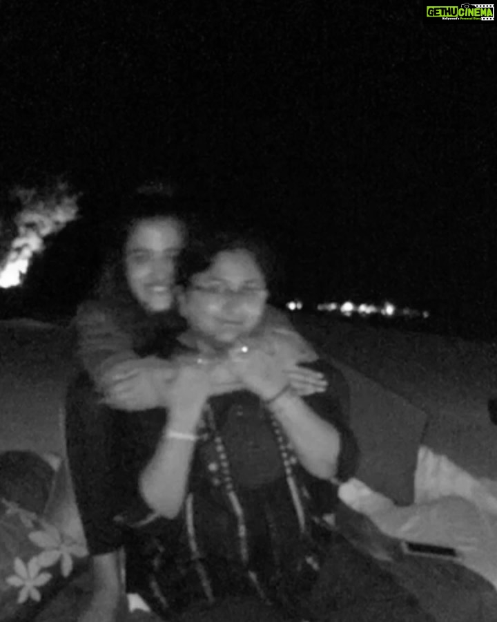 Nupur Sanon Instagram - Happy birthday Mumzoo ♥️ @geeta_sanon You’re the most amazing,beautiful,happening woman I know!! The cutest!! The most adorable!! GEETU 🧸 And then I wonder how you also have this extremely strong feminist side to you where you keep inspiring me and kriti to be independent and fearless. I want you to be the happiest ‘kid’ in our house every day. Going to keep this child in you alive forever!! 🧸 Our bond is not a normal mom-daughter one. It’s got a little bit of best friendship , a little bit of when you become the ‘teacher’ , a little bit of when we have our long late night life talks and a little bit of our khatti-meethi ladaayiyaan 🥰🤝🤓🤣 To many more chilling scenes like this... Kishore Kumar , Mohammad Rafi aur hum♥️ PS : I know nobody can love me like you do 🙂 And everyday I’m just trying to learn to love a little more like you do🌟