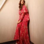 Nupur Sanon Instagram - 🌷🌷🌷👑🌷🌷🌷 • Hmu - @makeupbydevanshii Styled by - @ashwin_ash1 & @hassankhan_3 Style team - @ahmedxmirza Outfit - @ridhimehraofficial @dipublicrelations Jewellery- @houseofqc Shot by - @pranav.foto