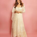 Nupur Sanon Instagram - The classic white anarkali + red lip + loads of simplicity! Bas ❤️‍🔥🌻 • Team Sara : Hmu - @makeupbydevanshii Styled by - @ashwin_ash1 & @hassankhan_3 Style team - @ahmedxmirza Outfit - @jade_bymk Jewellery- @houseofqc Shot by - @visualaffairs_va
