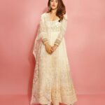 Nupur Sanon Instagram - The classic white anarkali + red lip + loads of simplicity! Bas ❤️‍🔥🌻 • Team Sara : Hmu - @makeupbydevanshii Styled by - @ashwin_ash1 & @hassankhan_3 Style team - @ahmedxmirza Outfit - @jade_bymk Jewellery- @houseofqc Shot by - @visualaffairs_va