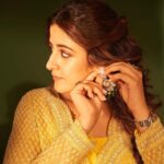 Nupur Sanon Instagram - Morning SUNSHINE🌻☺️💛 • TNR Promotions Team Sara : Hmu - @makeupbydevanshii Styled by - @ashwin_ash1 & @hassankhan_3 Style team - @ahmedxmirza Outfit - @couturebyniharika @perniaspopupshop Jewellery- @shopriyaaofficial Shot by - @visualaffairs_va