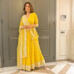 Nupur Sanon Instagram - Ek dum Fida hai re? ☺️👱🏻‍♀️☀️❤️ • • Outfit- @preevinofficial Jewellery- @minerali_store @viviniabyvidhimehra @offbeatmediain Kolhapuris- @aprajitatoorofficial Styled by- @sukritigrover Styling team- @vanigupta.23 @jivikasetpal