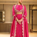 Nusraat Faria Instagram - Things have to end.. But love doesn't.. Wearing @meherofficials Makeover @galamakeover_by_navinahmed