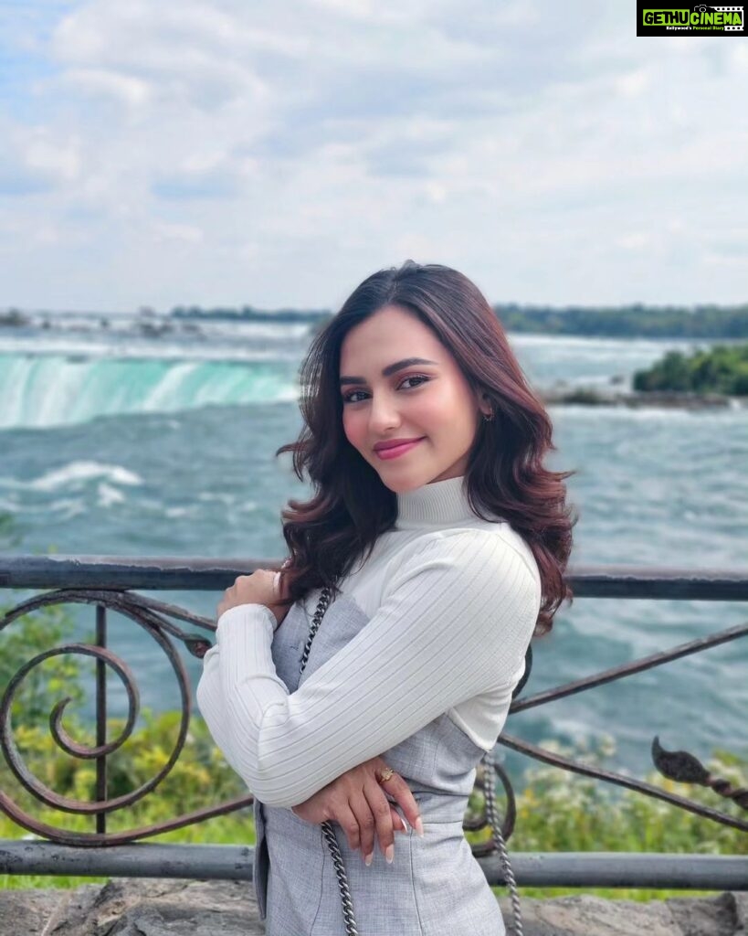Nusraat Faria Instagram - Wanna keep this on my timeline.. Niagara Falls Toronto